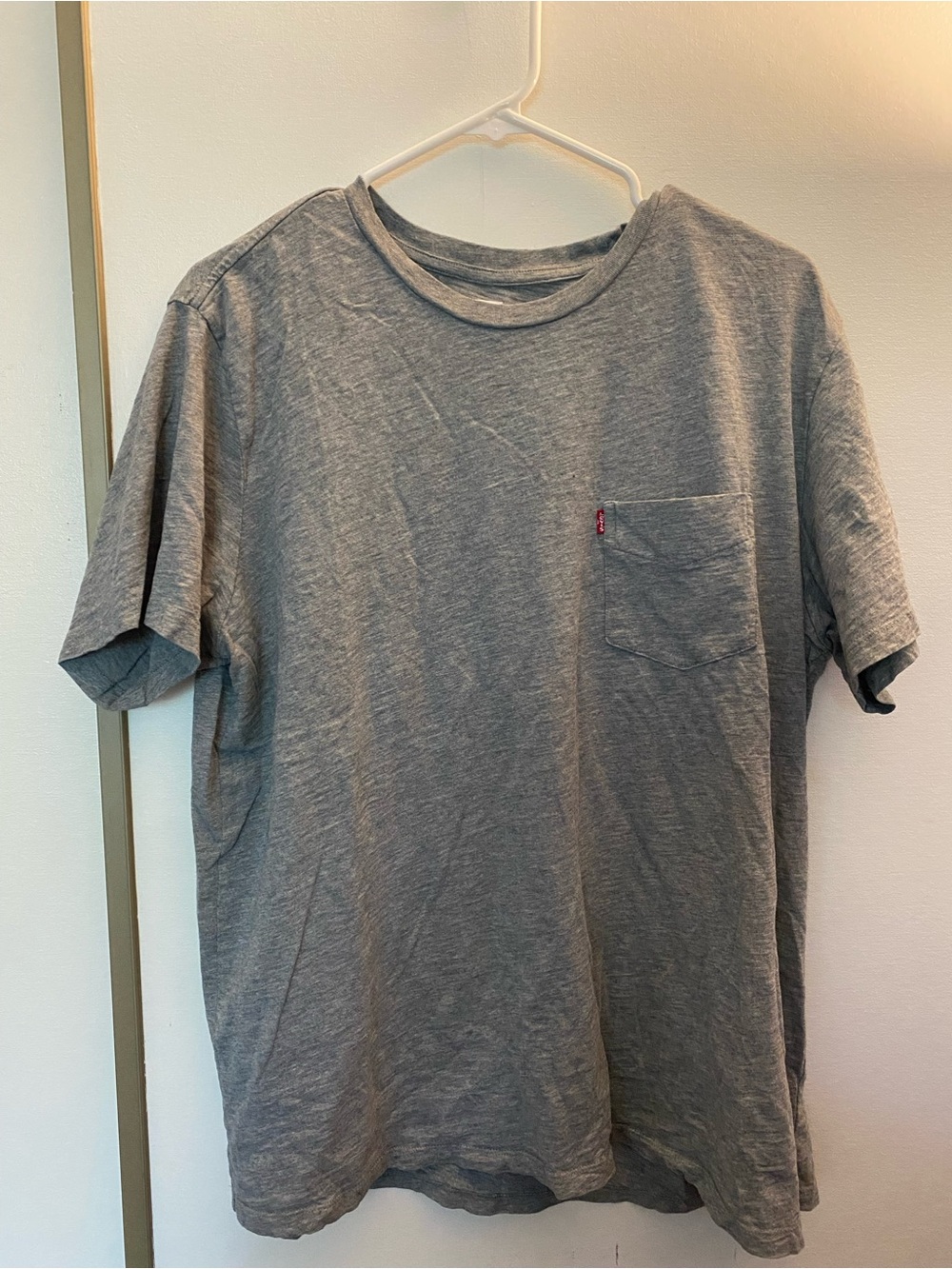 Levi's Men's Heather Gray Short Sleeve Pocket Tee